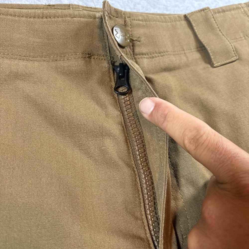 Under Armor Men's Khaki Tactical Cargo Pants 42x32 Hiking Work Excellent - Picture 6 of 15